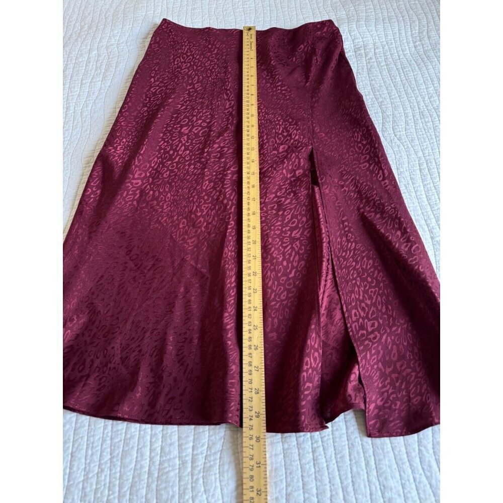 Socialite Burgundy Shiny Animal Print MIDI Lined Skirt Size M Side Slit NEW - Picture 6 of 8
